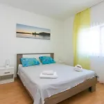 Apartament 19