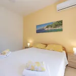 19 Apartament *