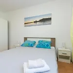 19 Apartament *