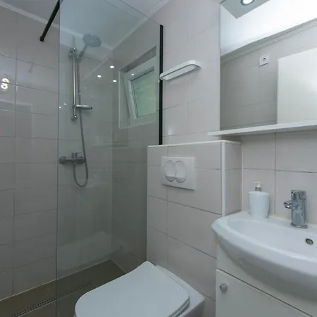 Apartman 19 *